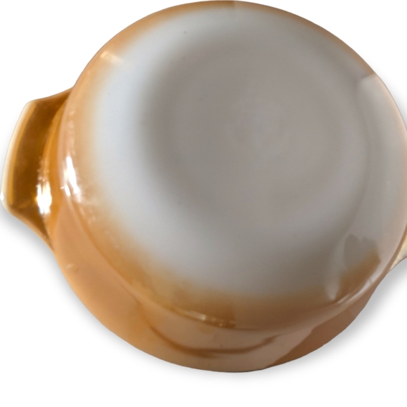 FIREKING pyrex peach lustre casserole dish 9" diameter - Picture 5 of 5